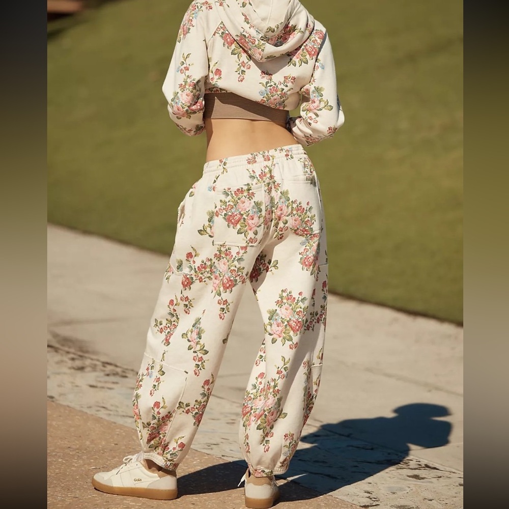 Floral Print Women's Pants - Picture 2 of 9
